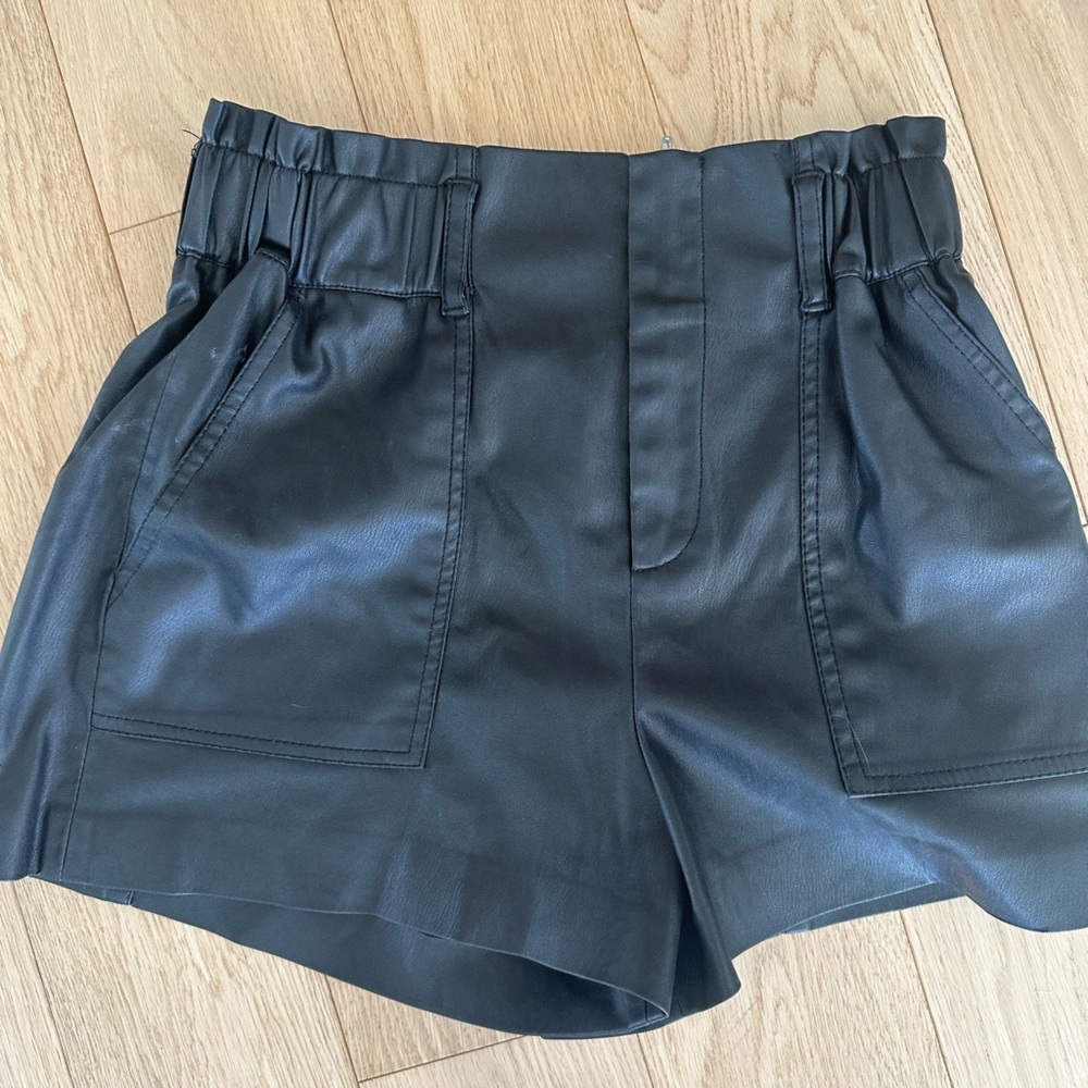 BLANK NYC VEGAN LEATHER SHORTS
